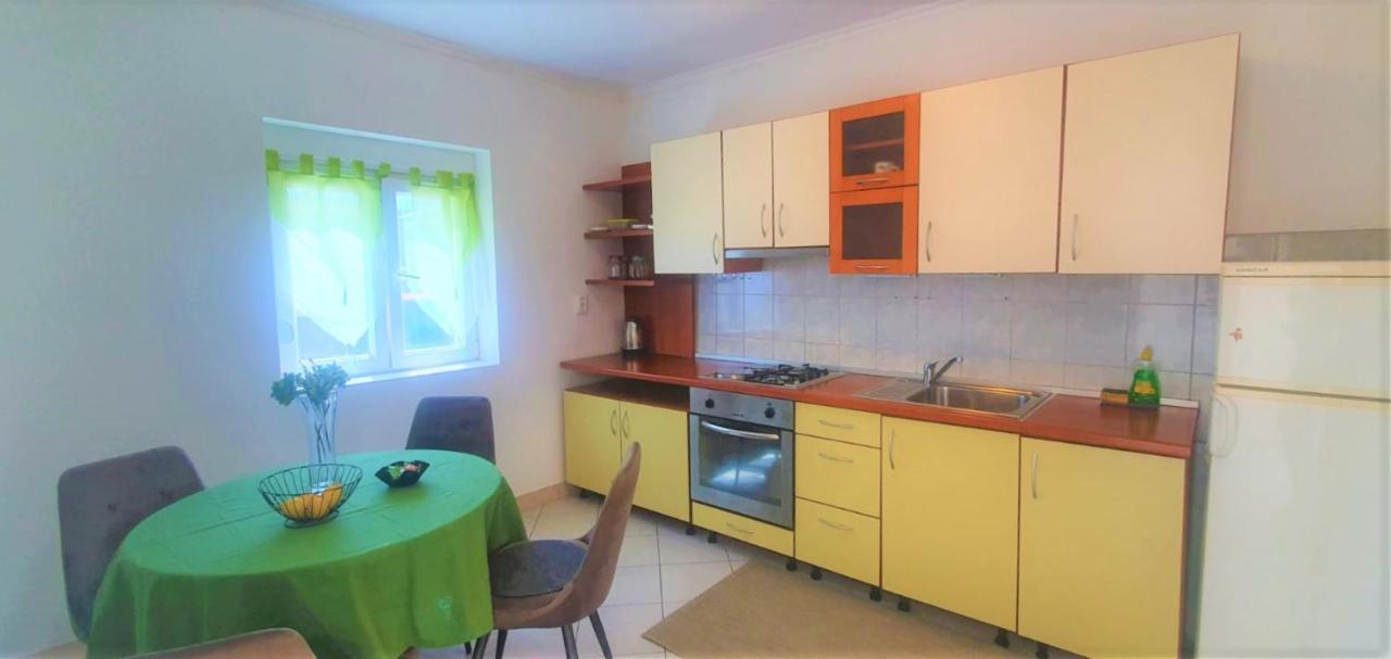 Apartment Fain - Private Parking Задар Екстер'єр фото